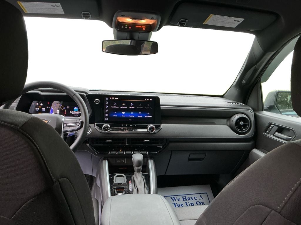 2025 Chevrolet Colorado WT/LT