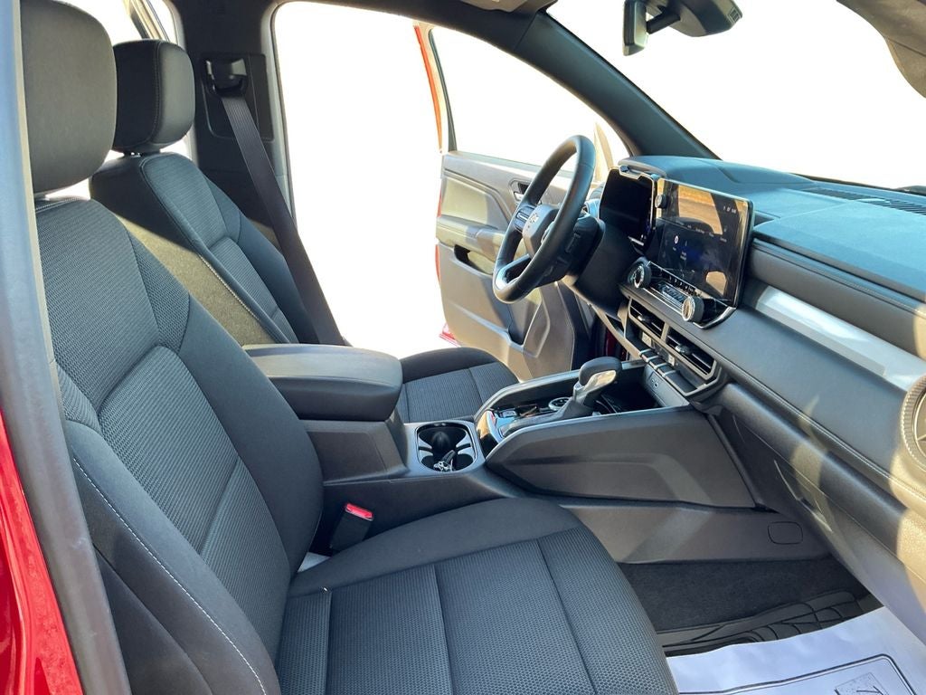 2025 Chevrolet Colorado WT/LT