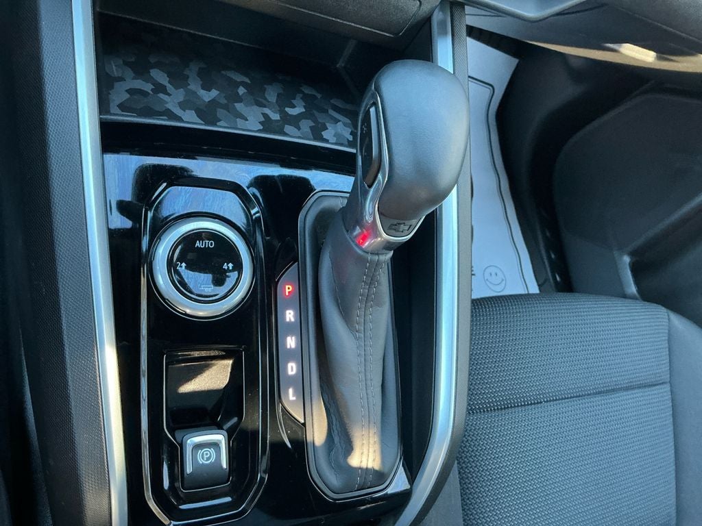 2025 Chevrolet Colorado WT/LT