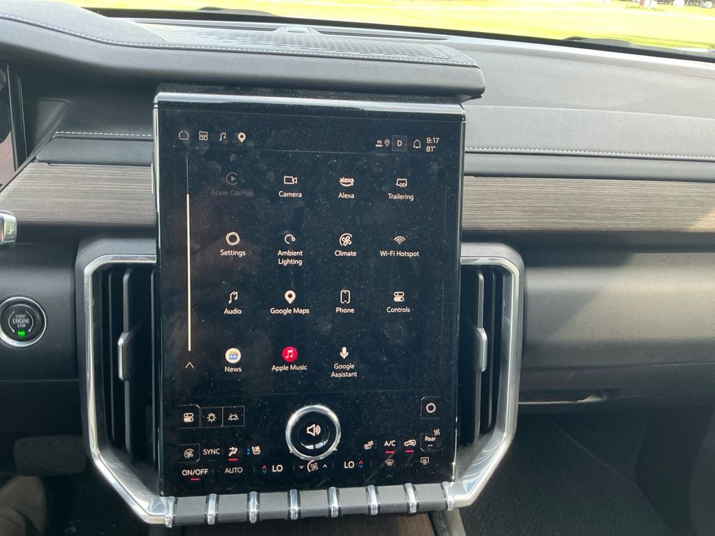 2025 GMC Acadia Denali