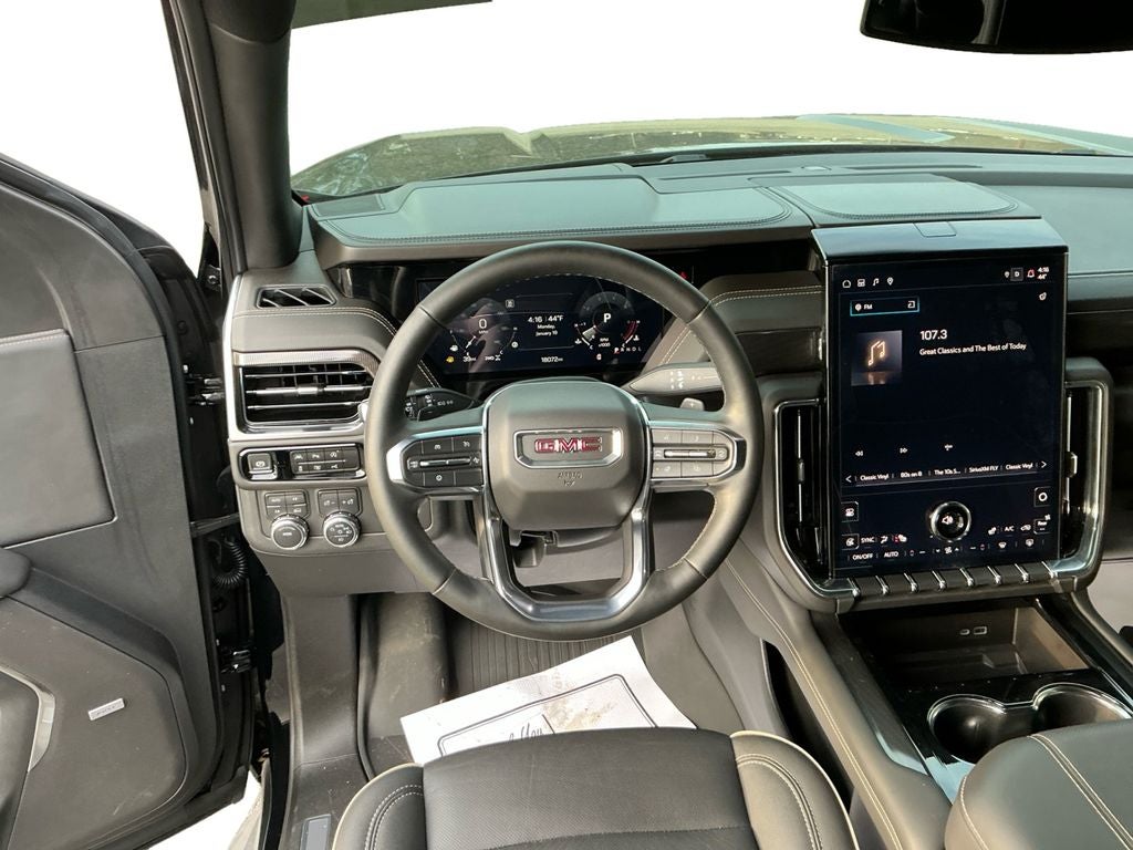 2025 GMC Yukon Elevation