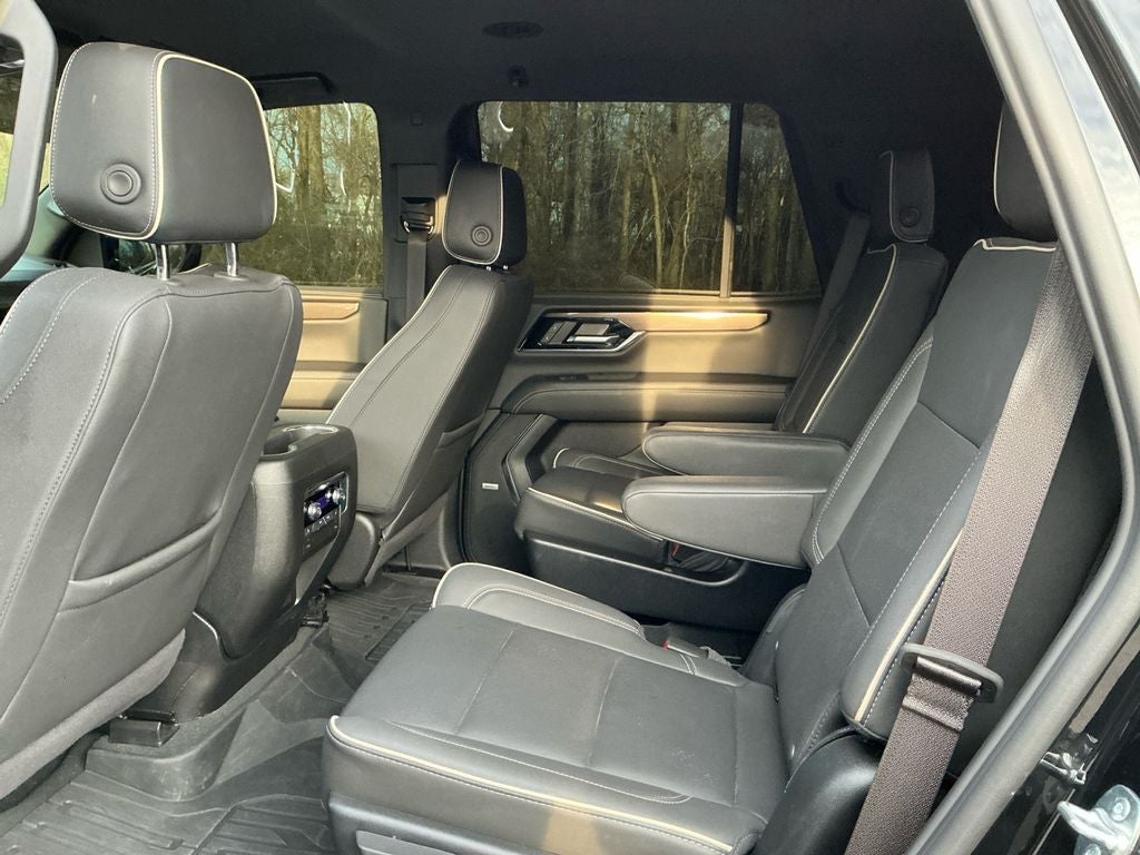 2025 GMC Yukon Elevation