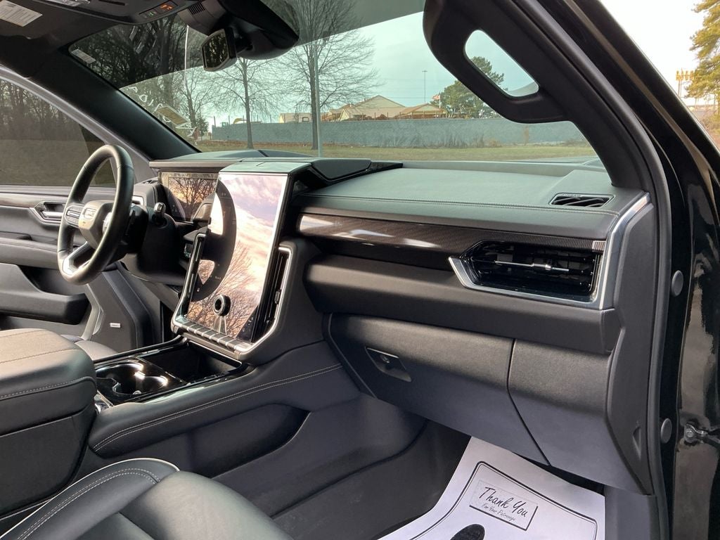 2025 GMC Yukon Elevation