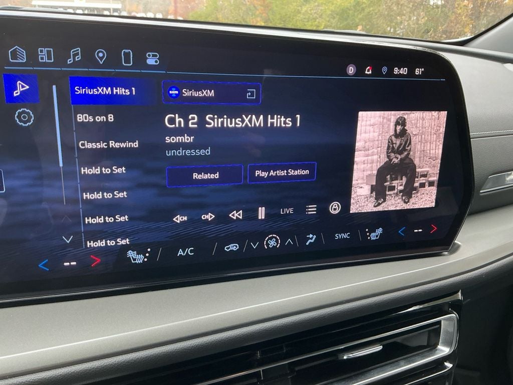 2024 Chevrolet Traverse LS