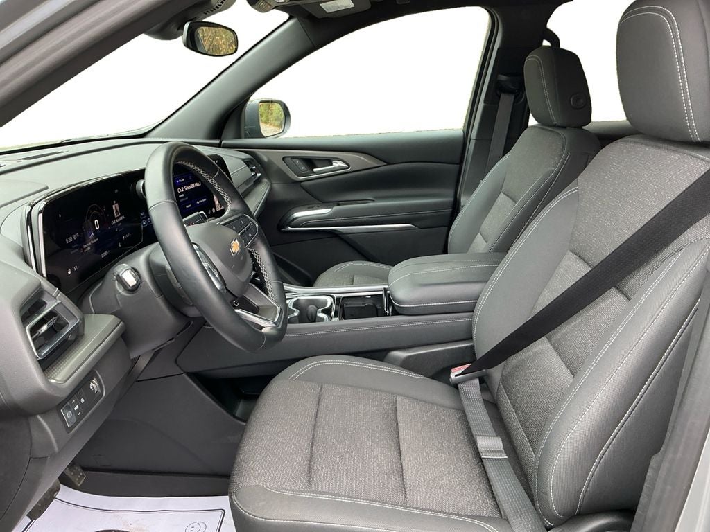 2024 Chevrolet Traverse LS