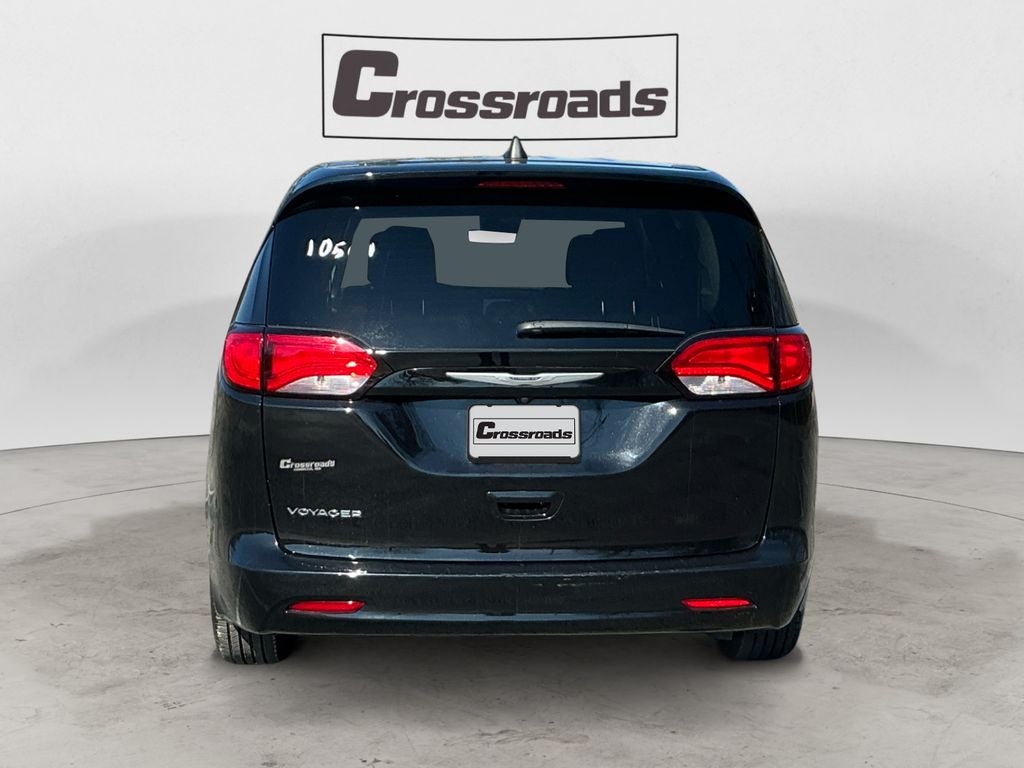 2024 Chrysler Voyager LX