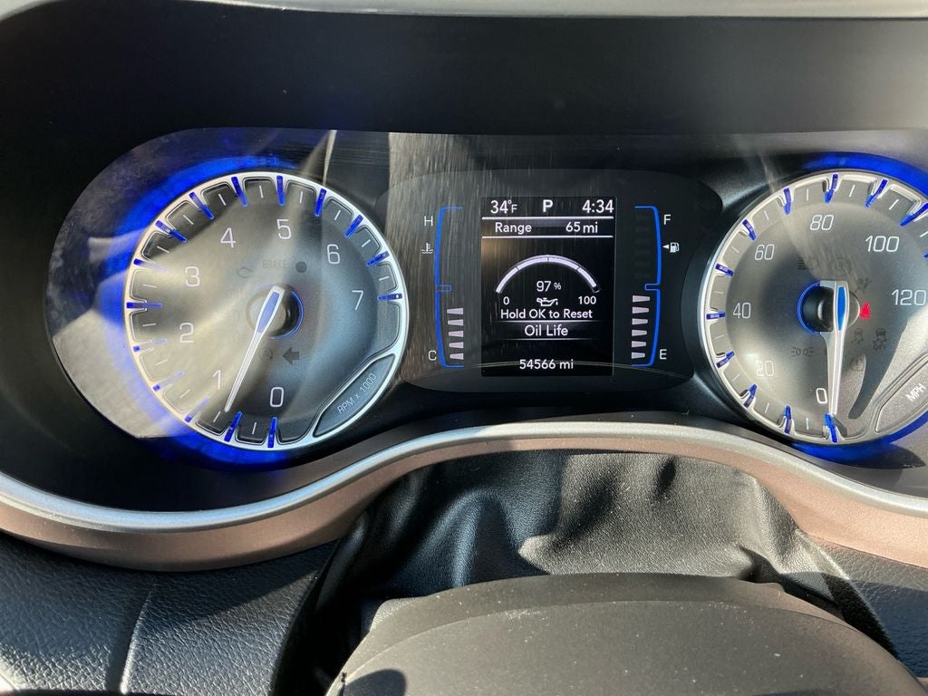 2024 Chrysler Voyager LX