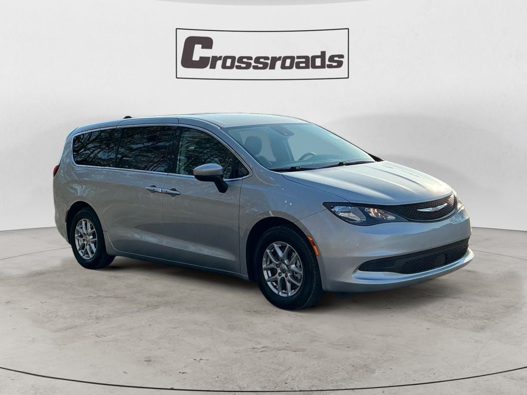 2024 Chrysler Voyager LX
