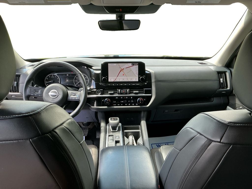 2024 Nissan Pathfinder SL