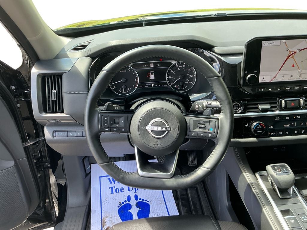 2024 Nissan Pathfinder SL