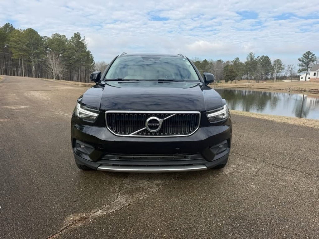 2021 Volvo XC40 Momentum